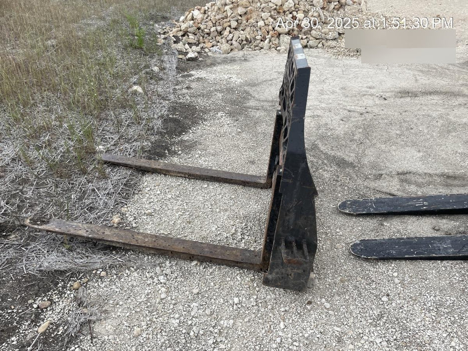 2020 PALADIN 48" Pallet Forks - Paladin