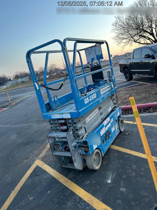 2019 Genie GS-1930 Fixed Rails with Chain Entry