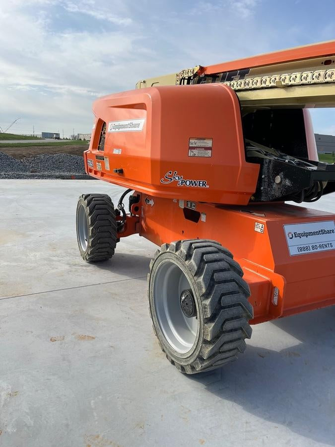 2021 JLG 660SJ