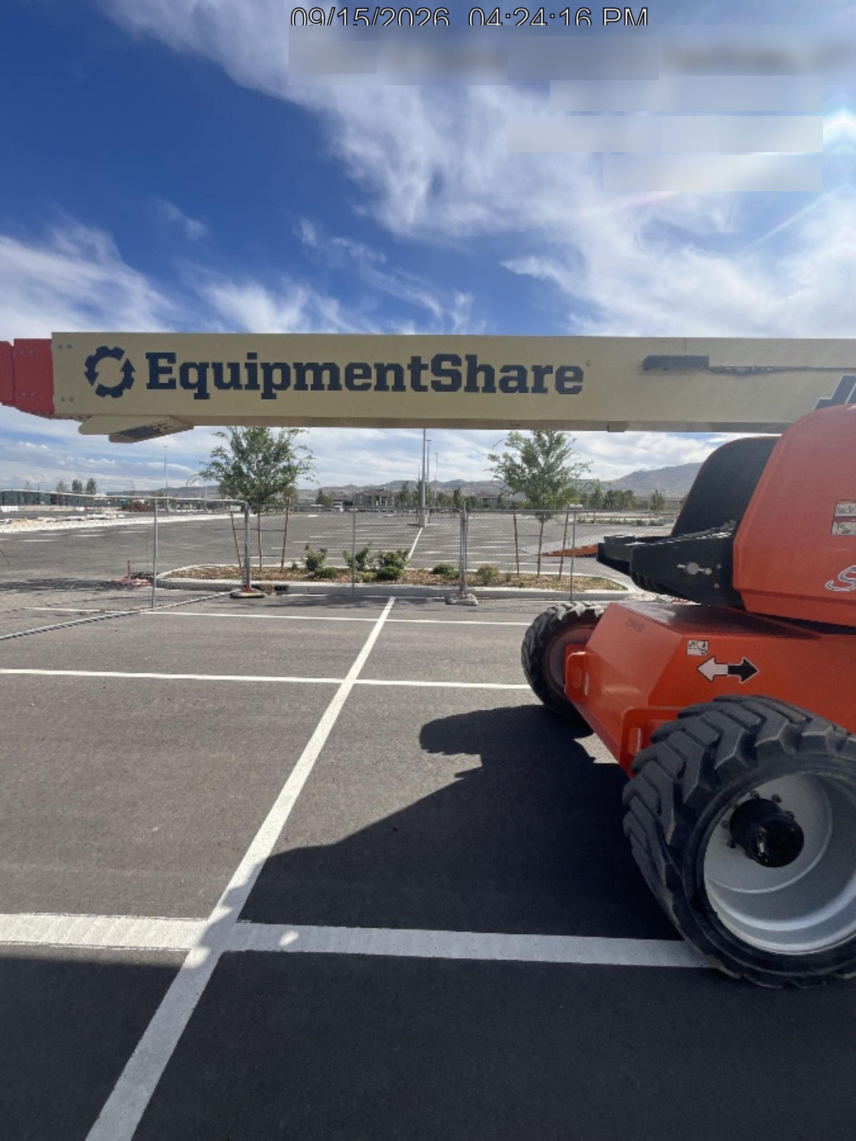2022 JLG 660SJ