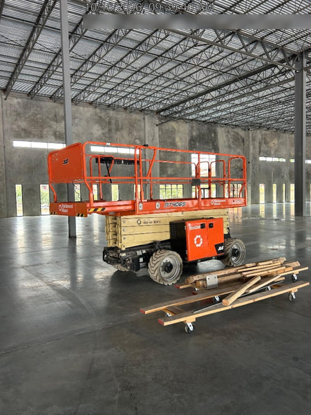2023 JLG RT4069