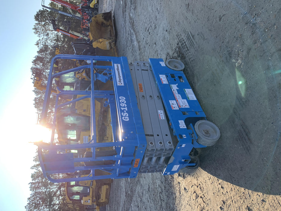 2020 Genie GS-1930 Fixed rails with chain entry gate - Pre A92.20