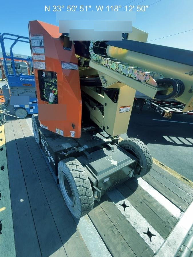 2025 JLG E300AJP