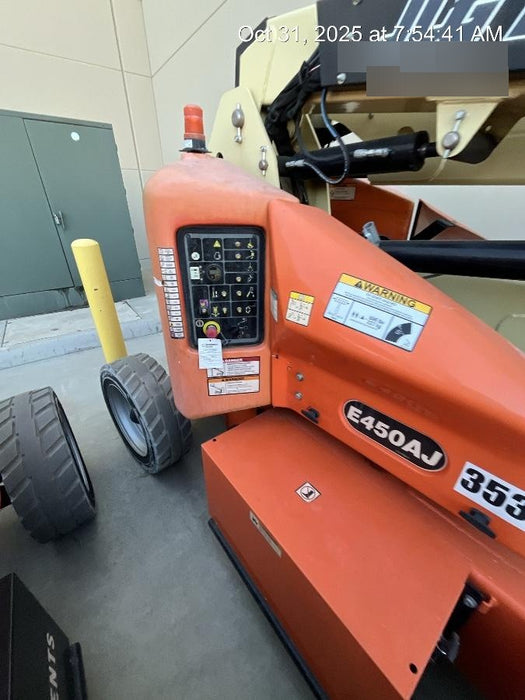 2019 JLG E450AJ