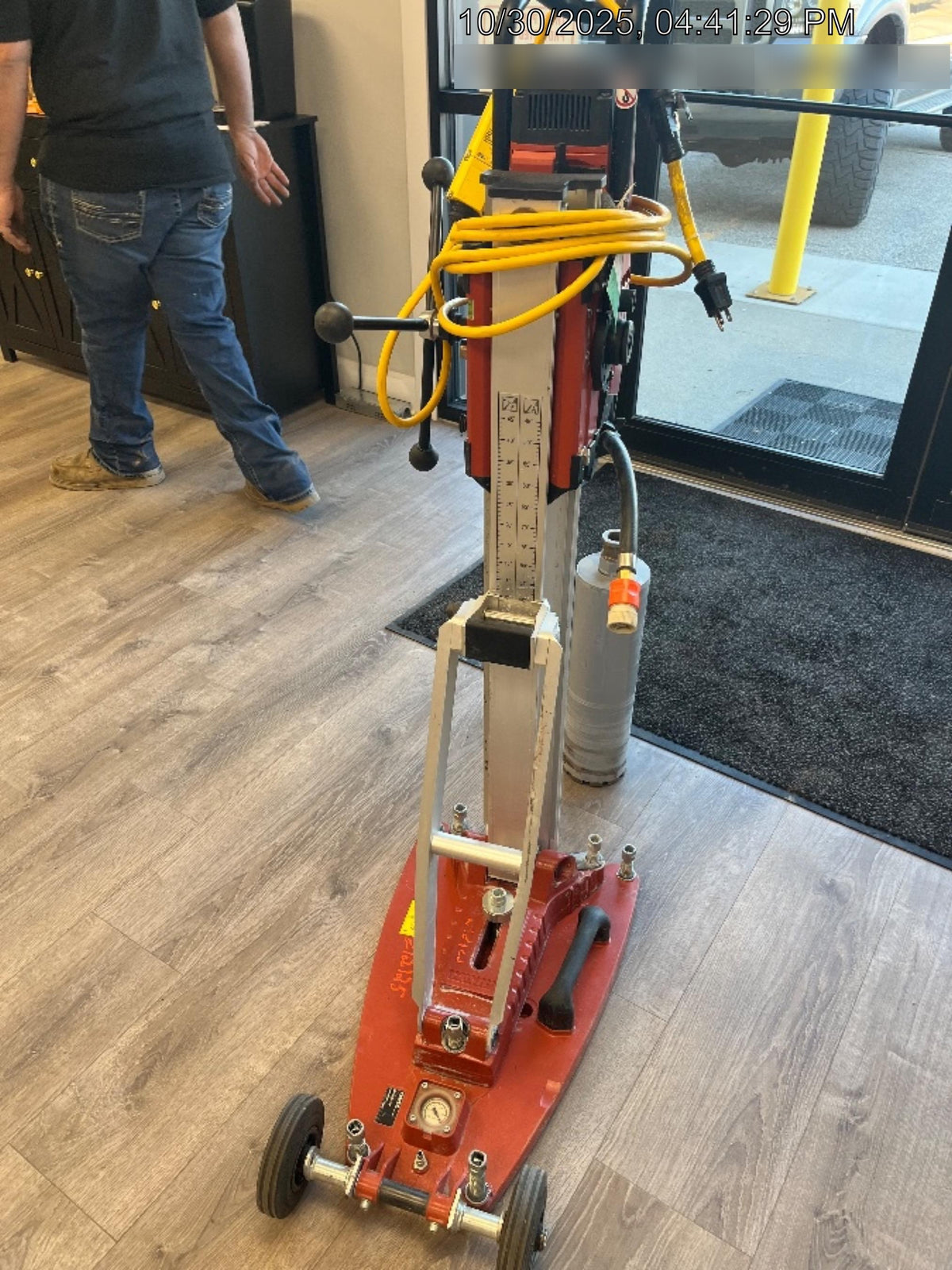 2022 HILTI DD250E