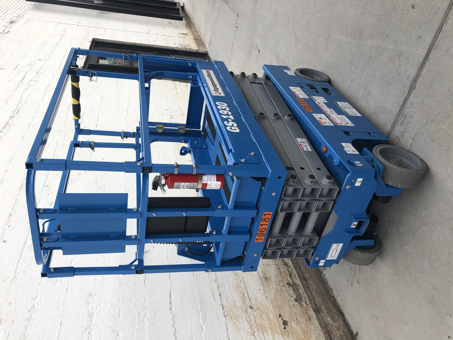 2020 Genie GS-1930 Solid Non Marking Tires, Beacon, Folding rails with half height swing gate, 800W Inverter