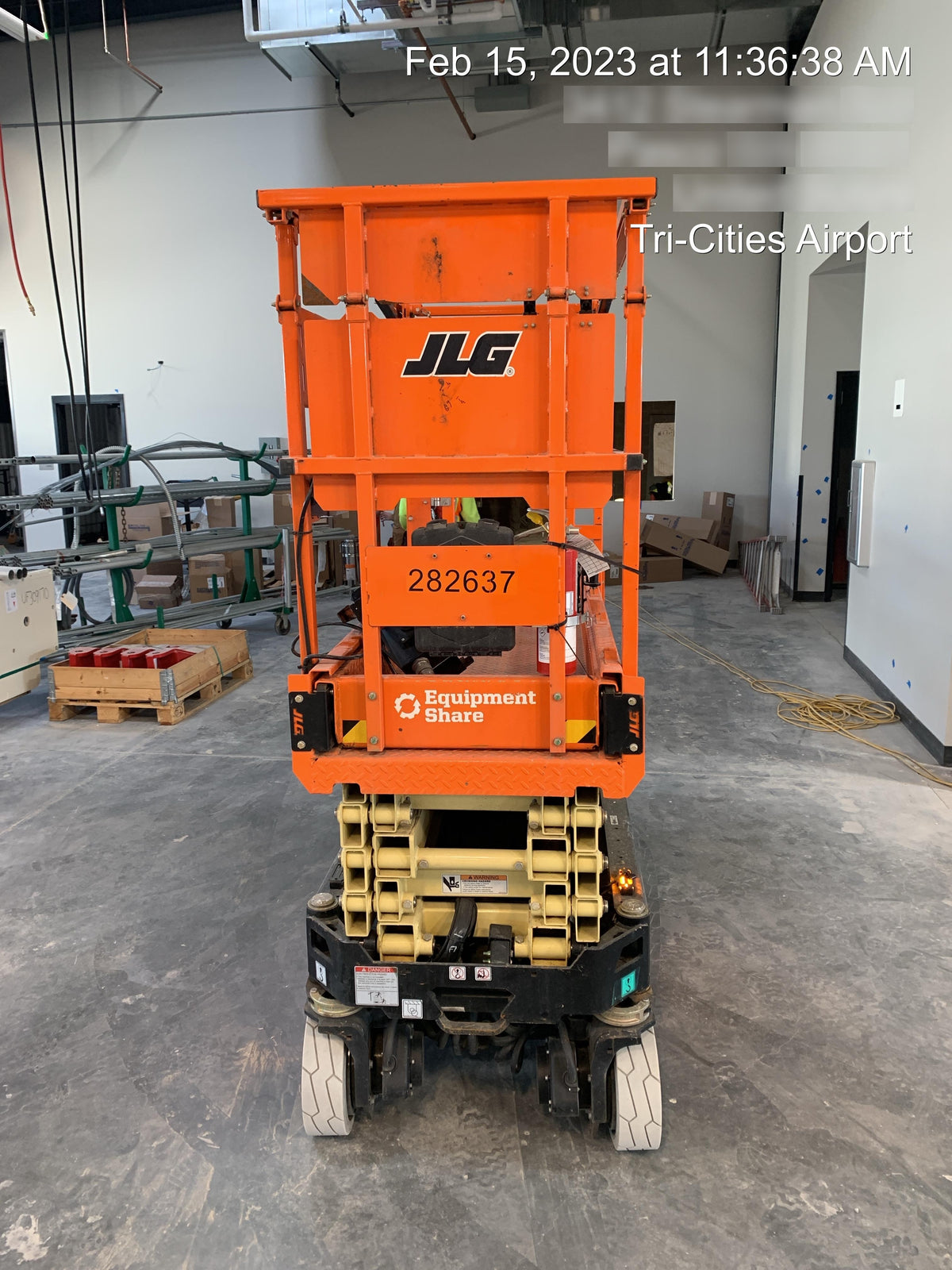 2022 JLG ES1932