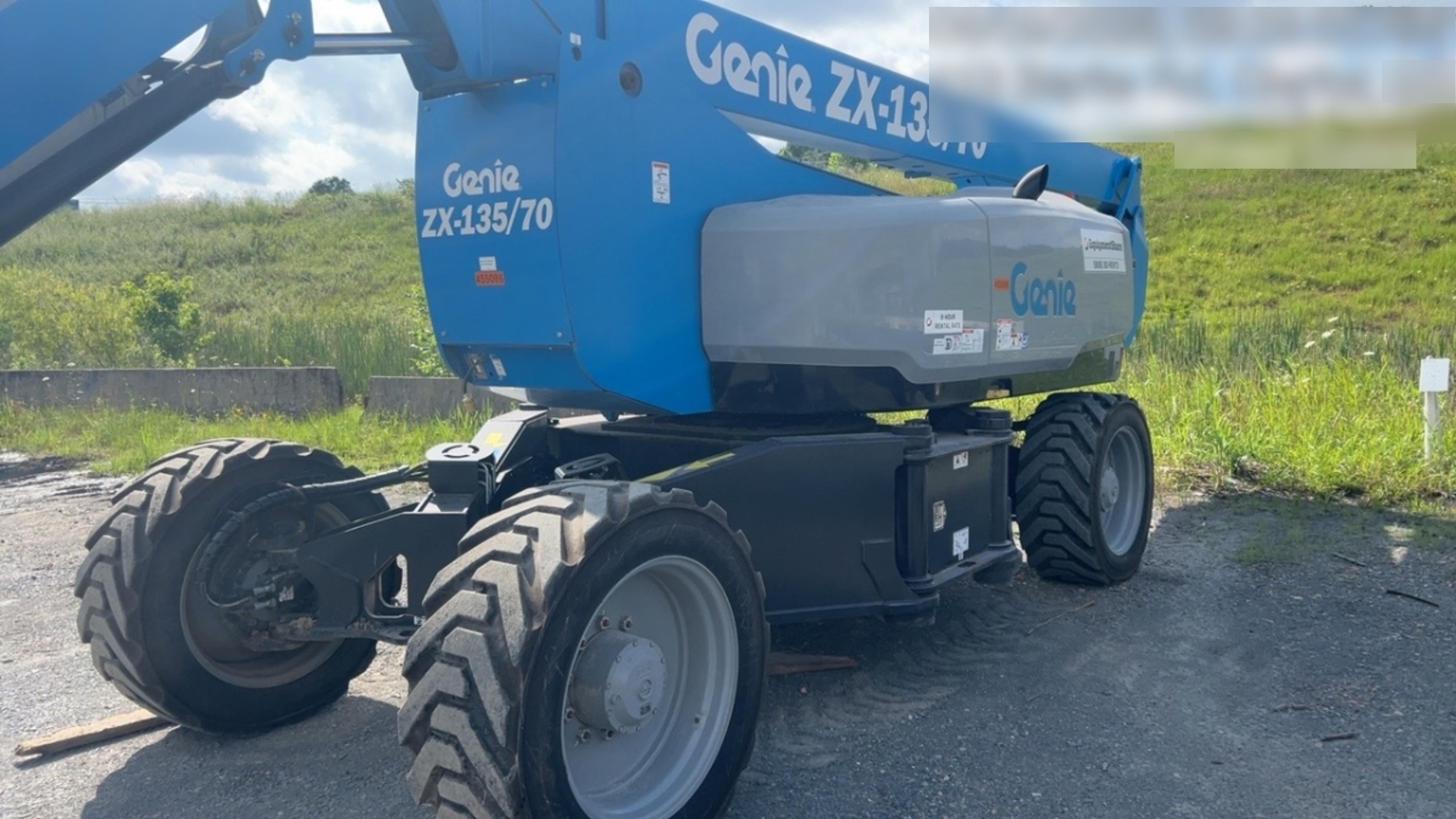 2024 GENIE ZX-135/70