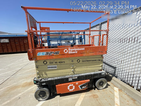 2022 JLG ES3246