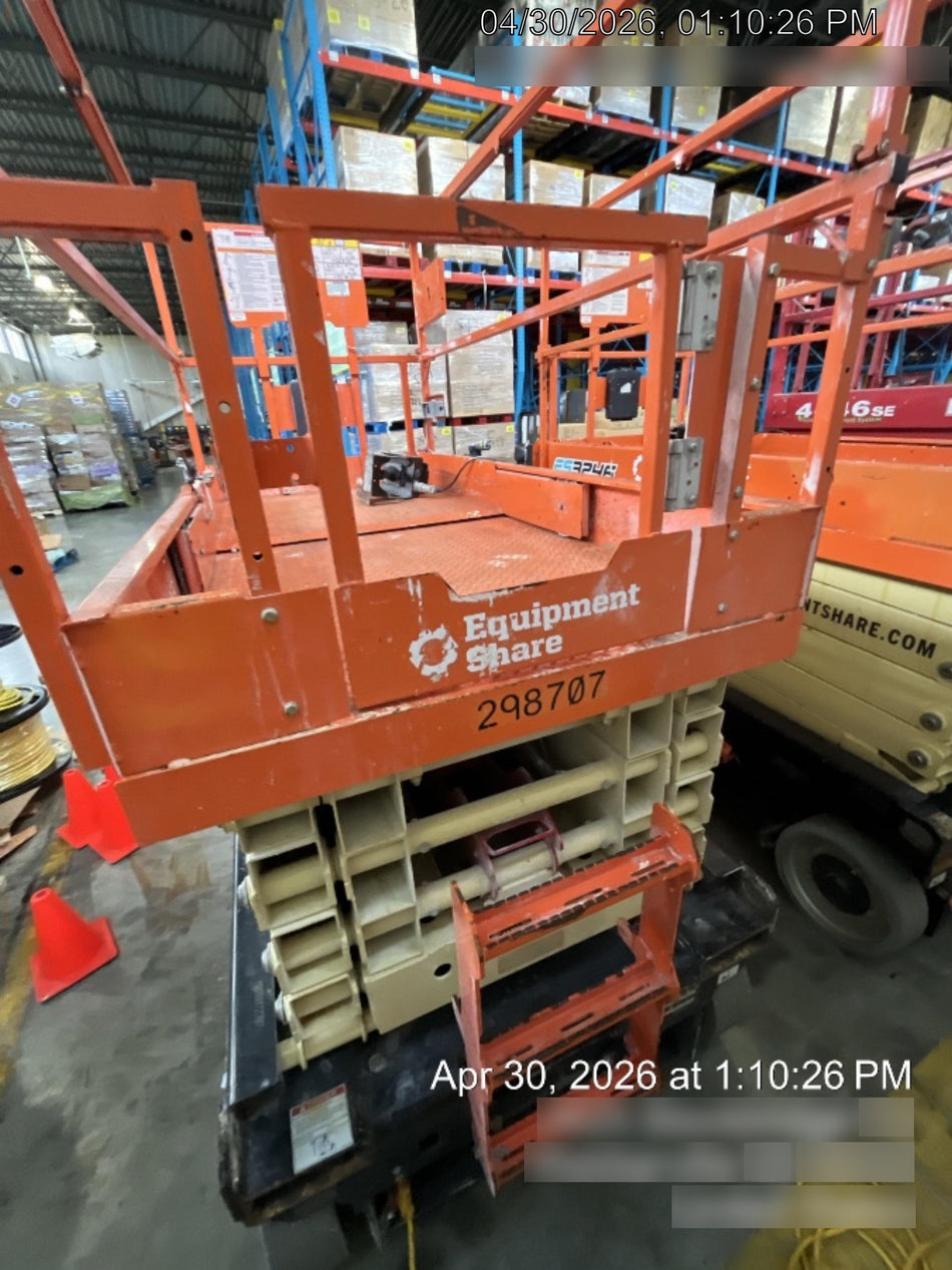 2023 JLG ES3246