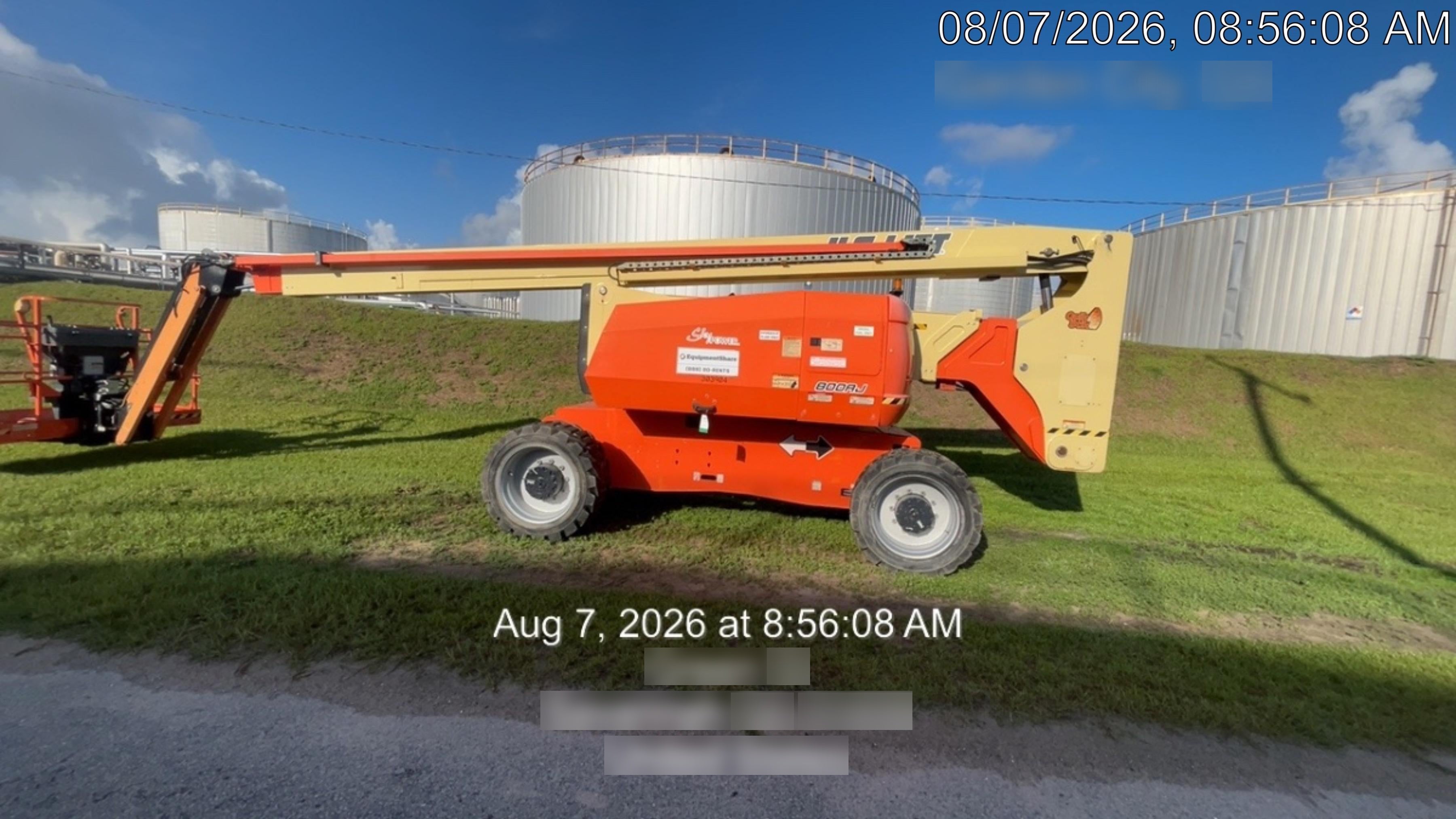 2023 JLG 800AJ