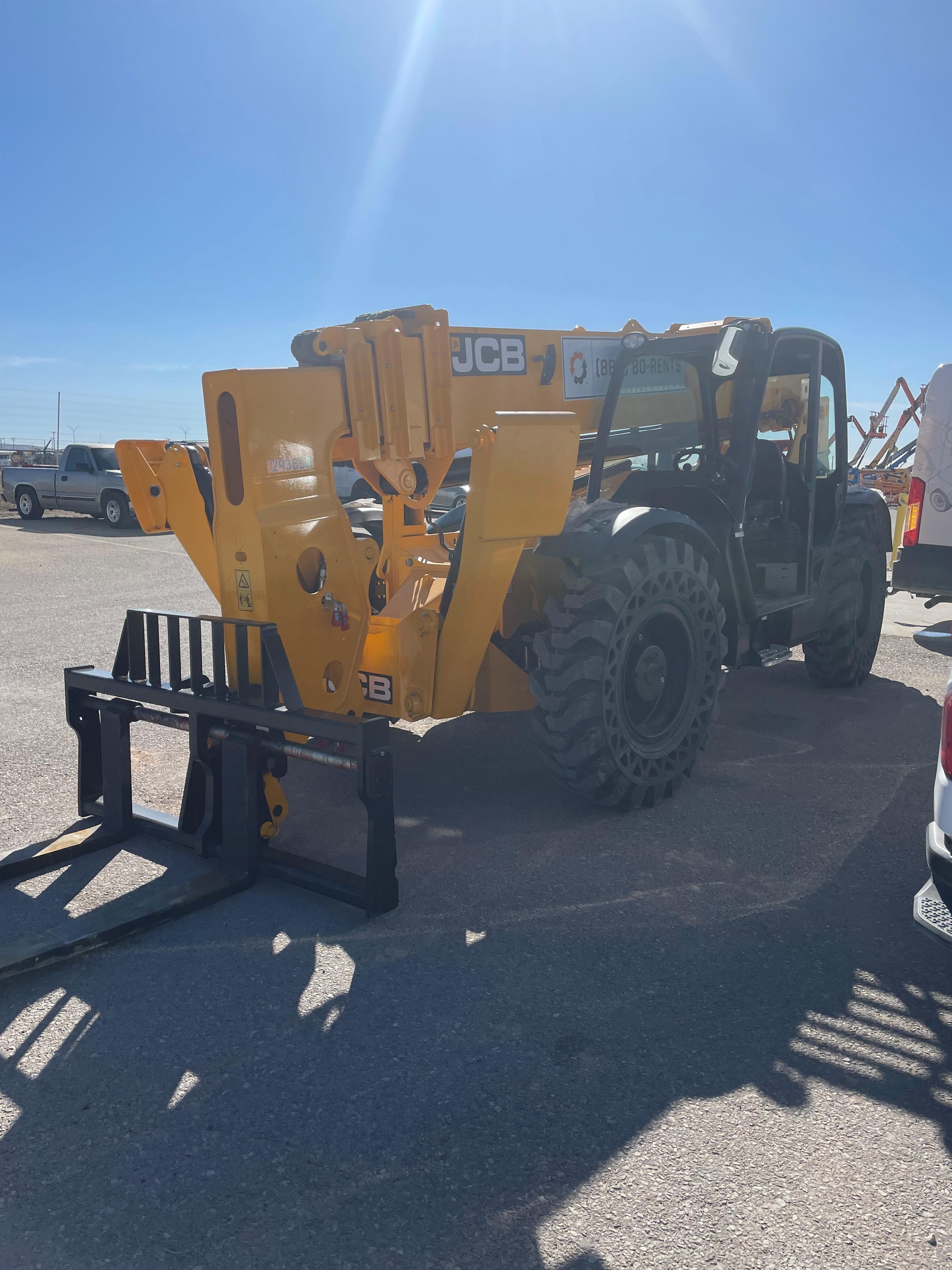 2023 JCB 512-56