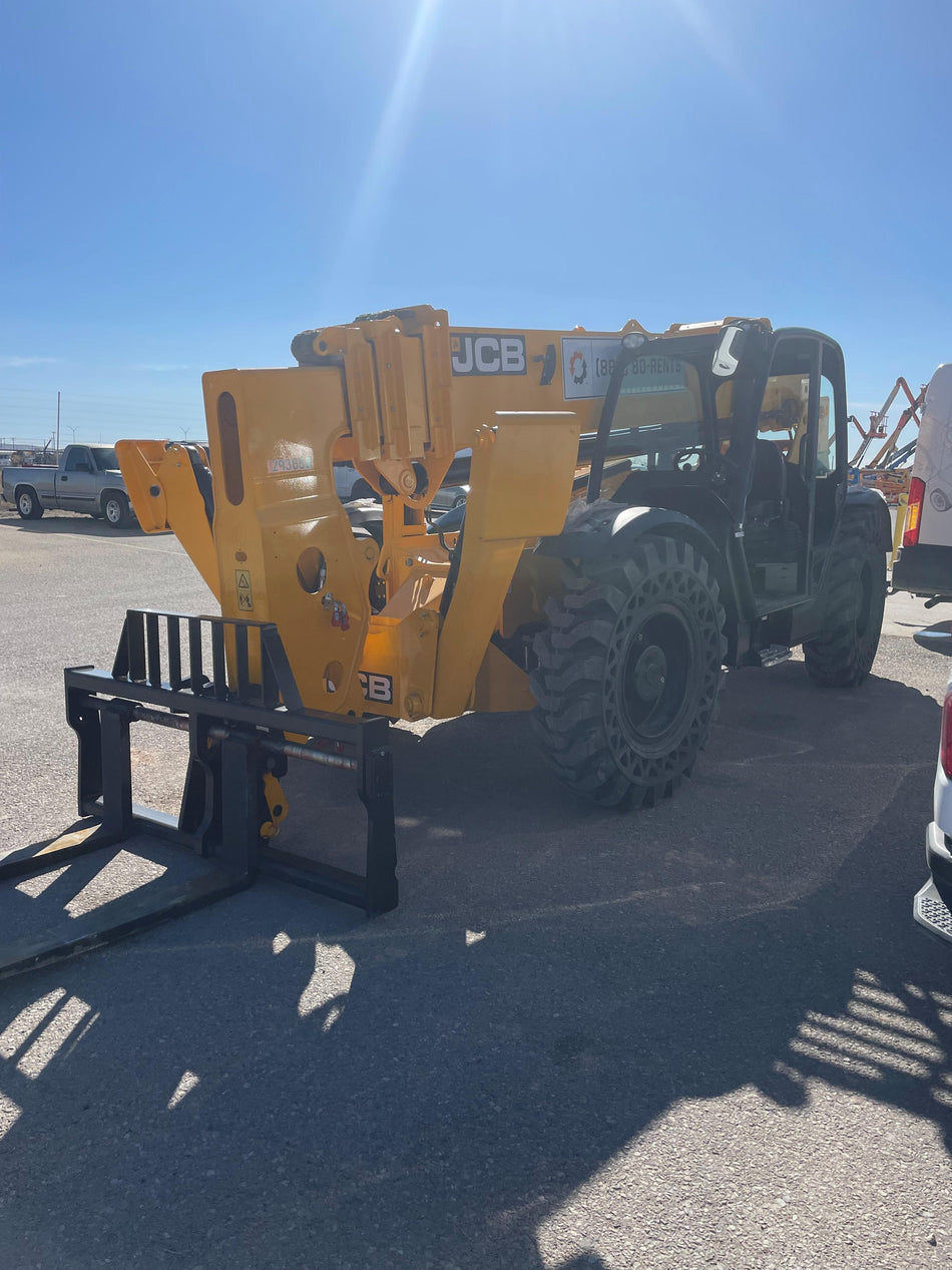 2023 JCB 512-56