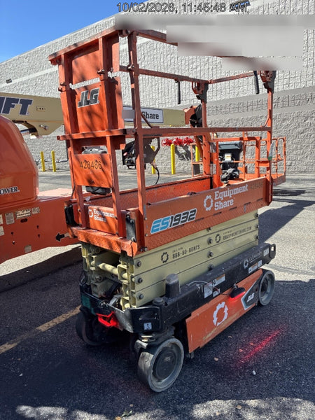 2024 JLG ES1932