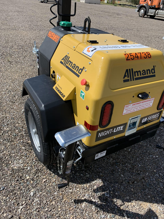 2022 Allmand NLV3GR (4) LED Light Fixture 350W, 23' Vertical Mast, 3kW Prime, Towable, ES Decals, T3