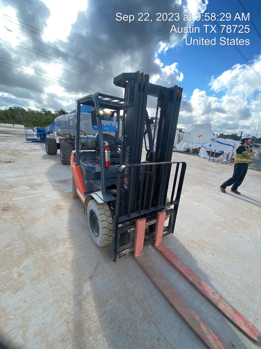 2022 TOYOTA 50-8FGU25