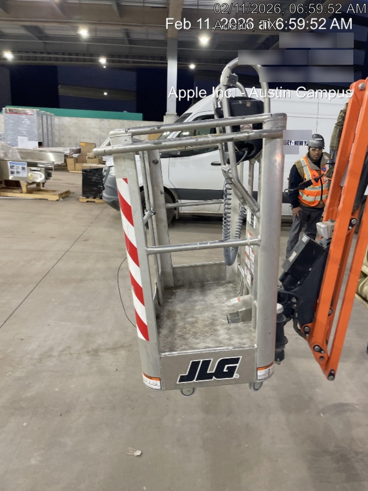 2021 JLG X600AJ