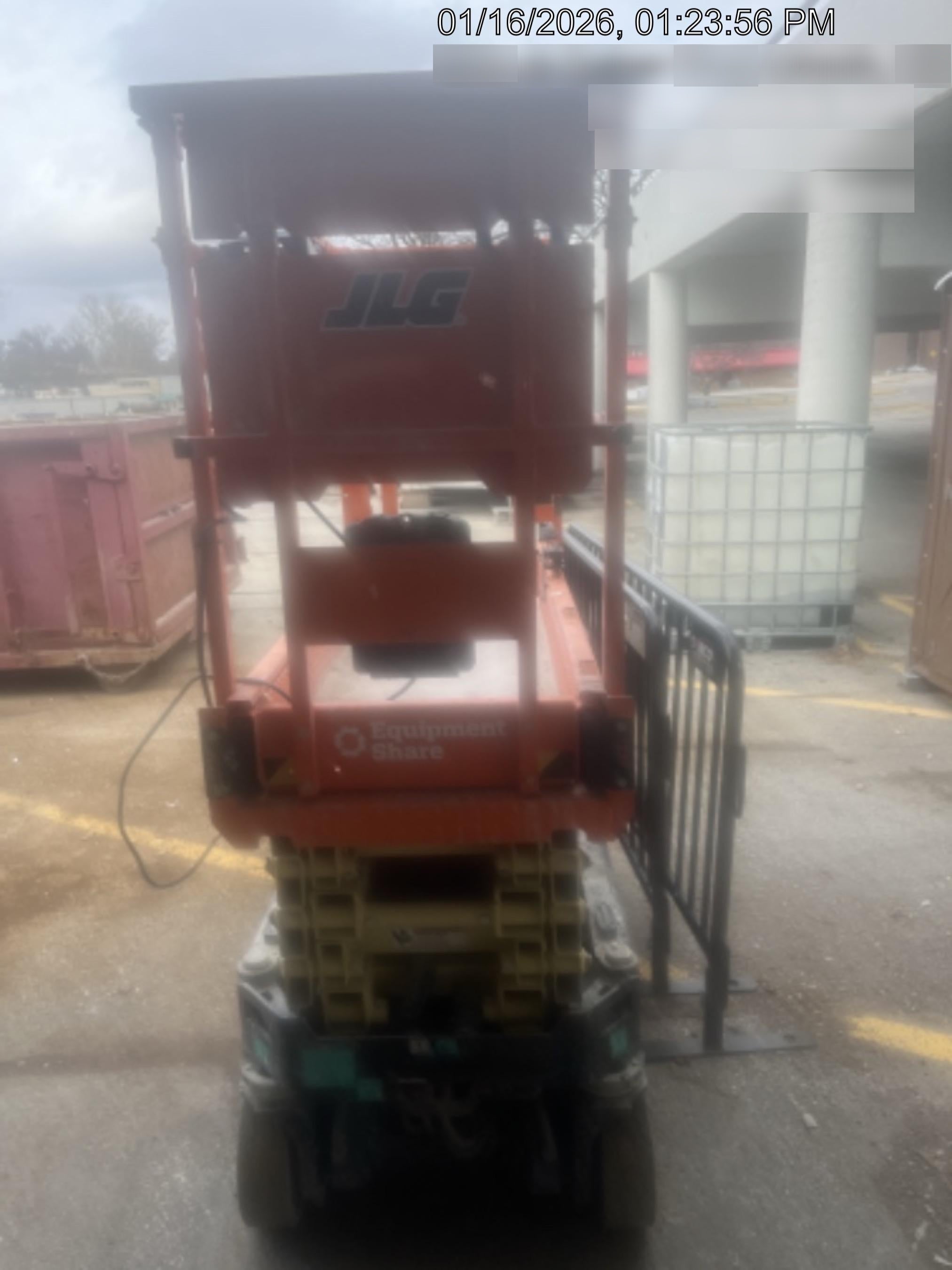2022 JLG ES1932