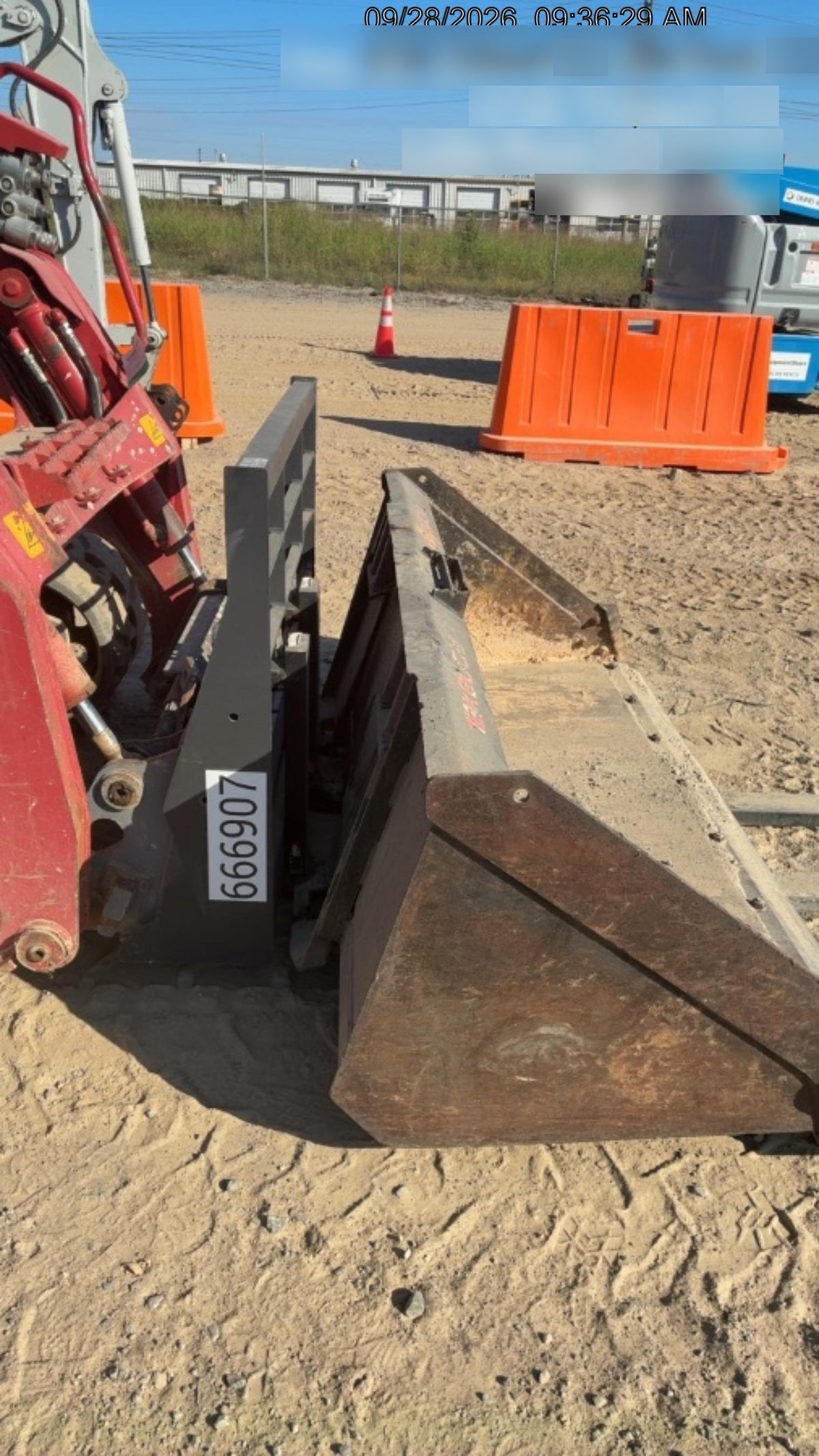 2026 ARROW MATERIAL HANDLING 72" Pallet Forks - Arrow