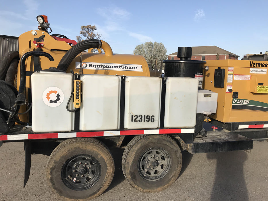 2021 Vac-Tron LP573XDT 500 Gallon Debris Tank w/ Hydraulic Tilt, two (2) 100 Gallon Water Tanks, Low Profile Torsion Axles (12,000 GVWR)