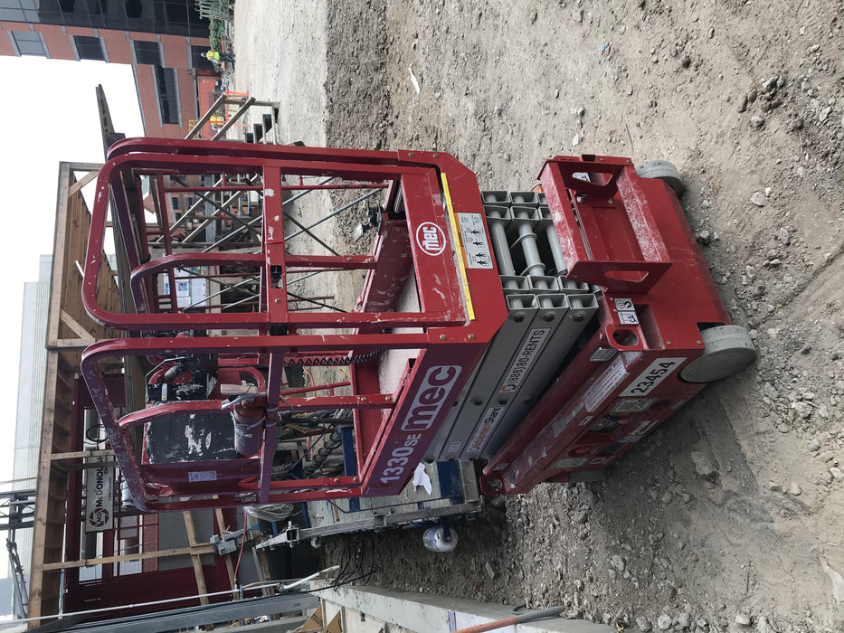 2019 MEC 1330SE MEC 1330SE w/ES Track Hardware, Full Extended 2 Year Warranty