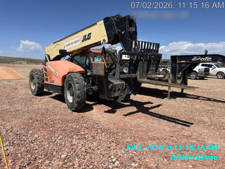 2019 JLG 1255 JLG 1255 T4F w/Full Cab, HVAC, Solid Tires, Work Lights/Beacon, 60" Carriage/Forks