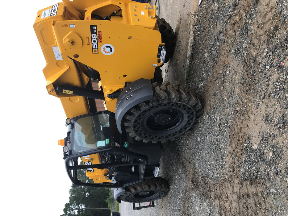 2020 JCB 509-42 Canopy, Solid Tires, Work Lights, Beacon, Aux Hydraulics, Back up Alarm, Lifting Eye, ES Decals