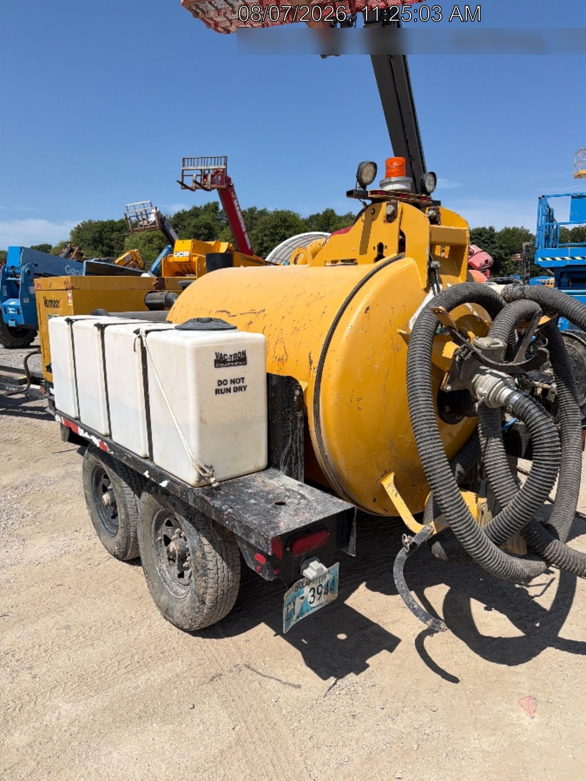 2021 VAC-TRON LP573XDT