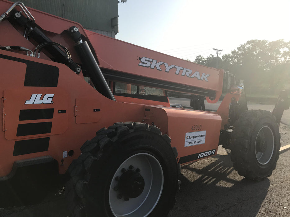 2019 Skytrak 10054 Cab/Heat/AC, 74 Hp Engine, Solid Tires, Work Light Package, Beacon w/60" Carriage, 60" Forks