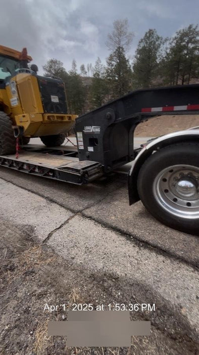 2019 John Deere 524L Cab/Heat/AIR, 3rd Function Hydraulics, Hydraulic JRB QC 2.75 Yd. Bucket, 60" Carriage/72" Forks