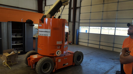2019 JLG E300AJP