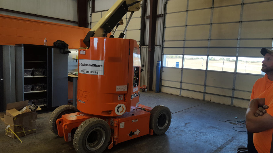 2019 JLG E300AJP