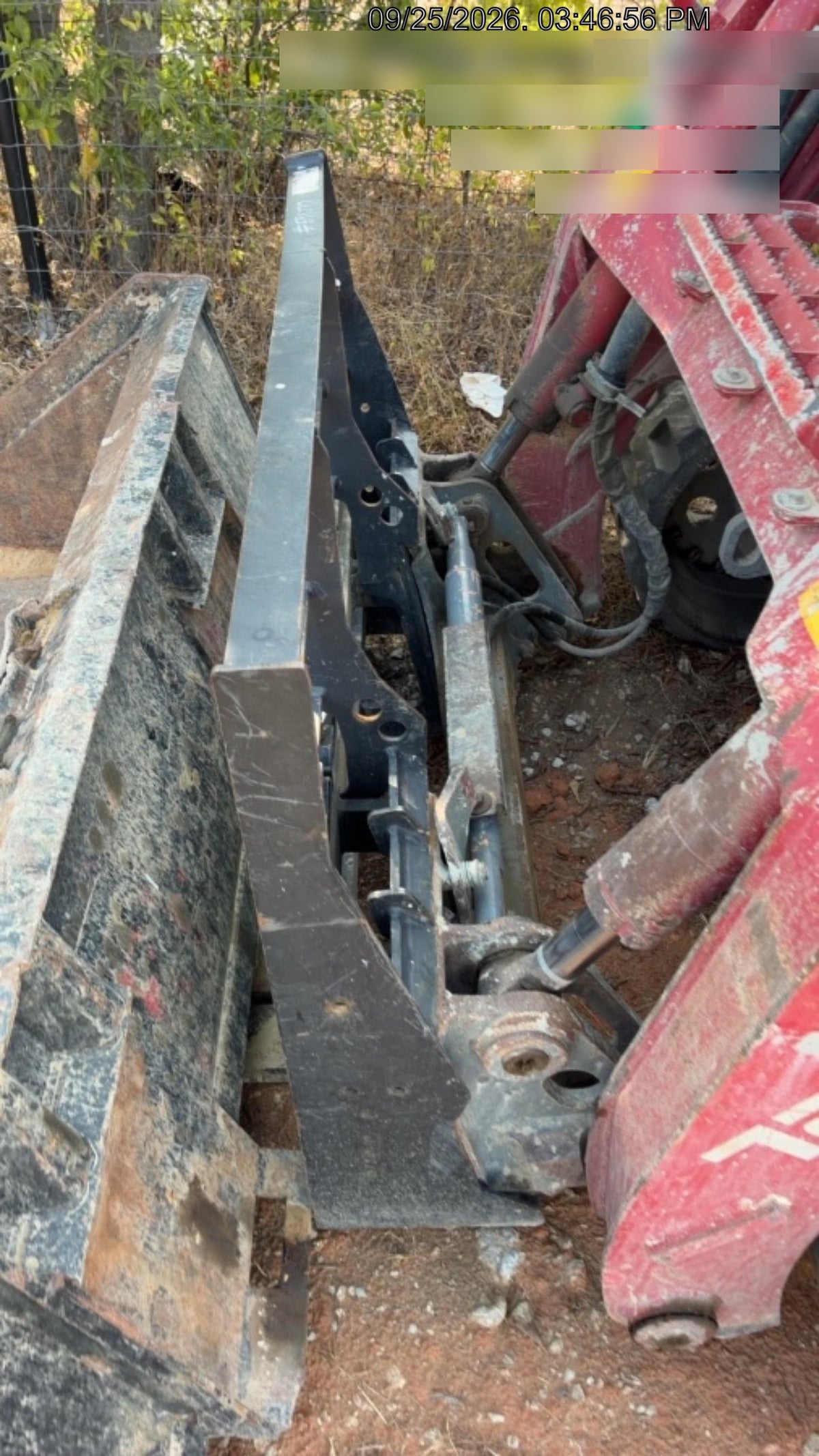 2025 ARROW MATERIAL HANDLING 48" Pallet Forks - Arrow