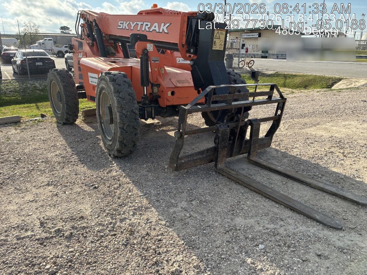 2019 Skytrak 6036 Canopy, Solid Tires, LED Work Lights, Beacon w/72" Carriage, 48" Pallet Forks