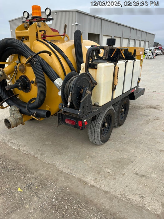 2022 VAC-TRON LP573XDT