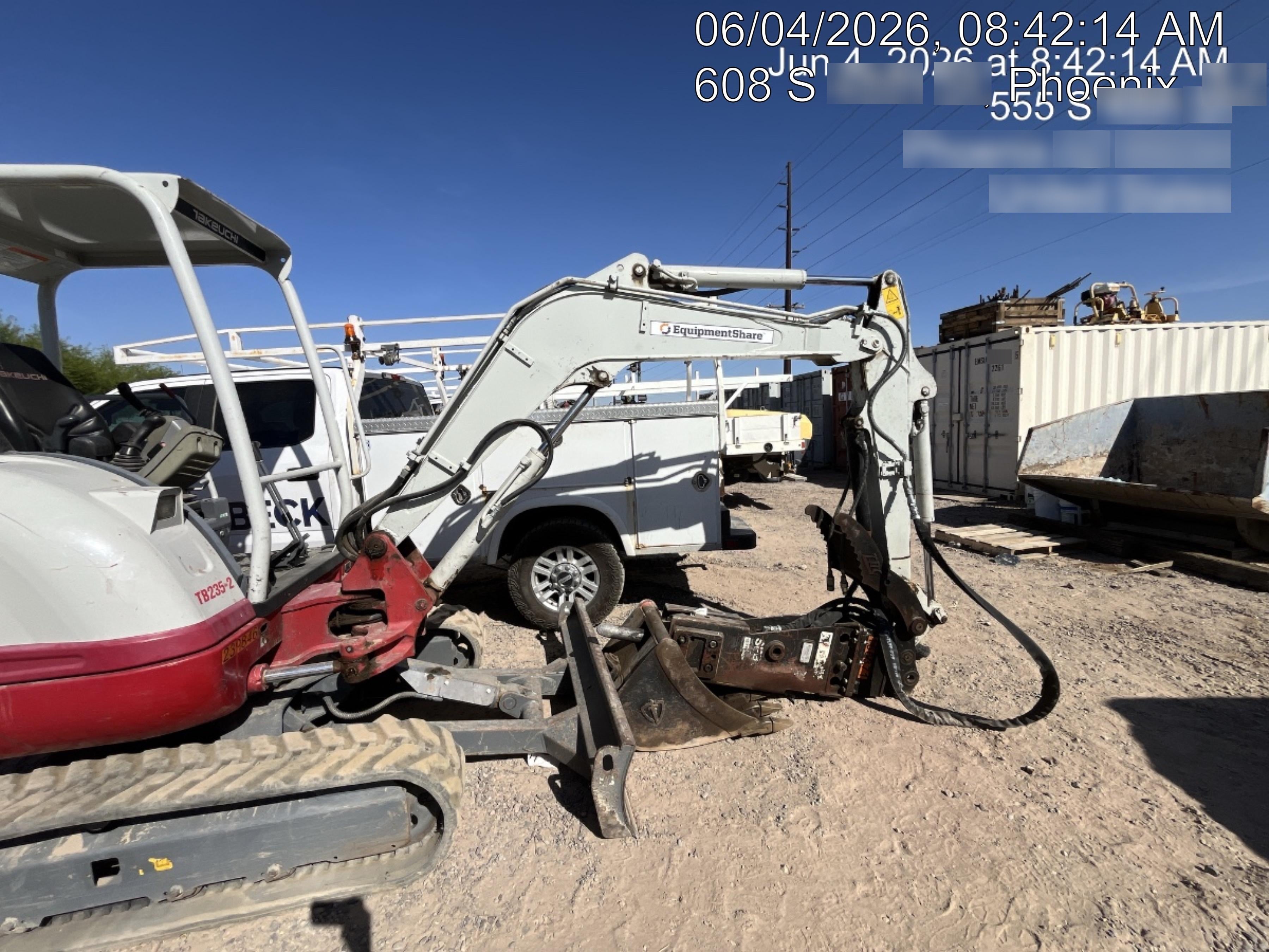 2022 TAKEUCHI TB235-2R