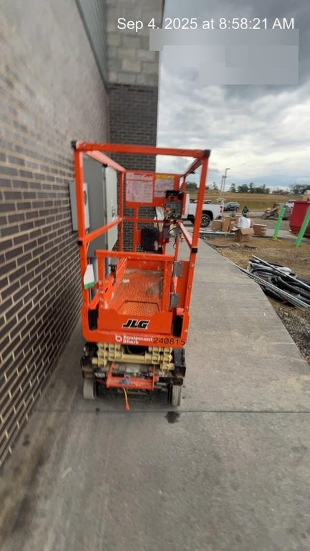 2022 JLG ES1330L