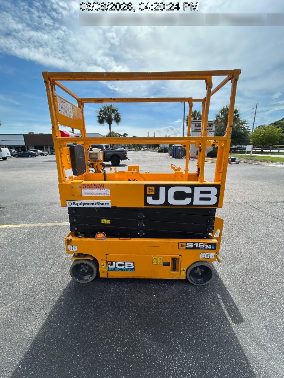 2024 JCB S1932E