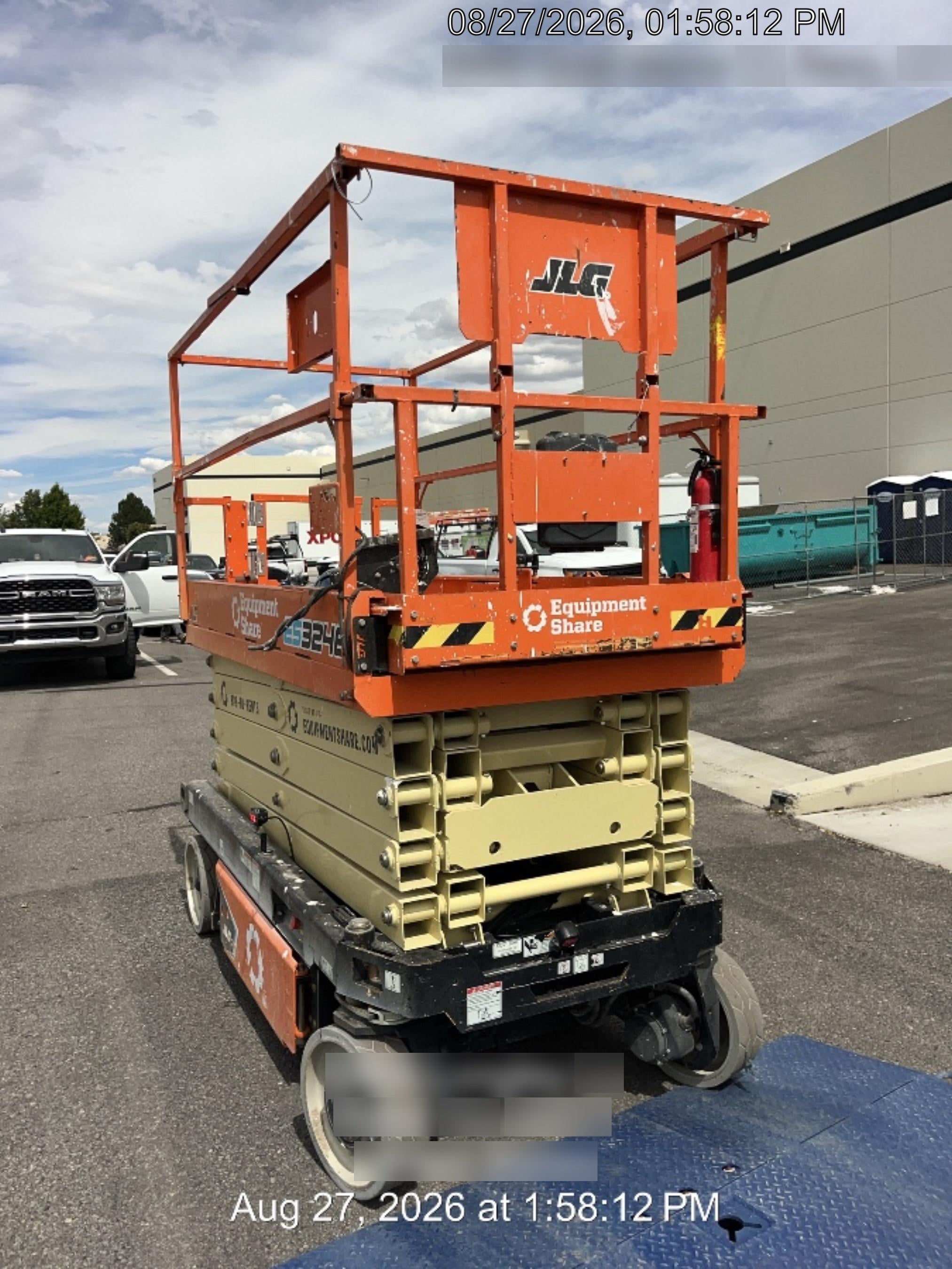 2022 JLG ES3246