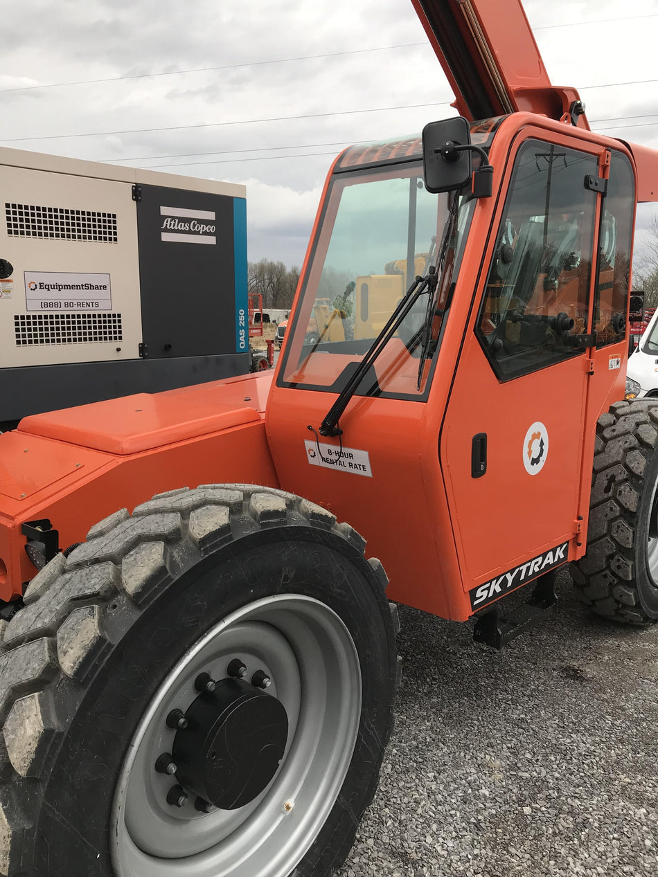 2022 SKYTRAK 8042