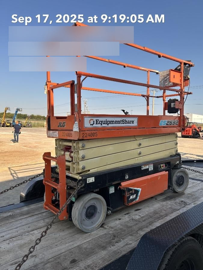 2022 JLG ES2632