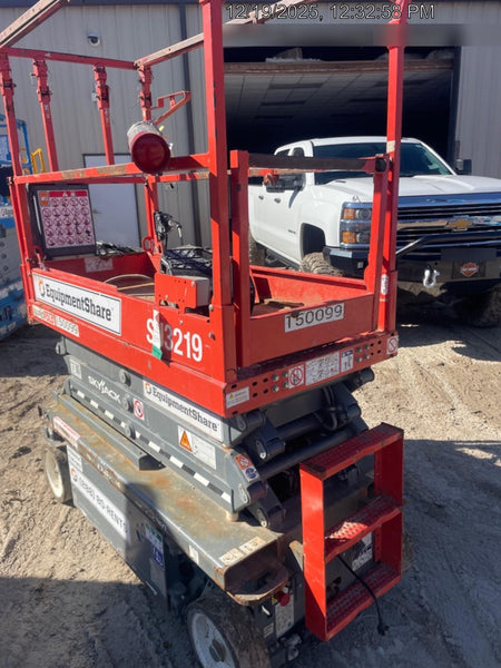 2021 SKYJACK SJ3219