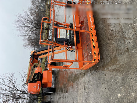 2022 JLG 660SJ