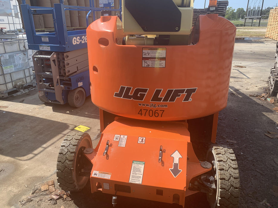 2019 JLG E400AJPN