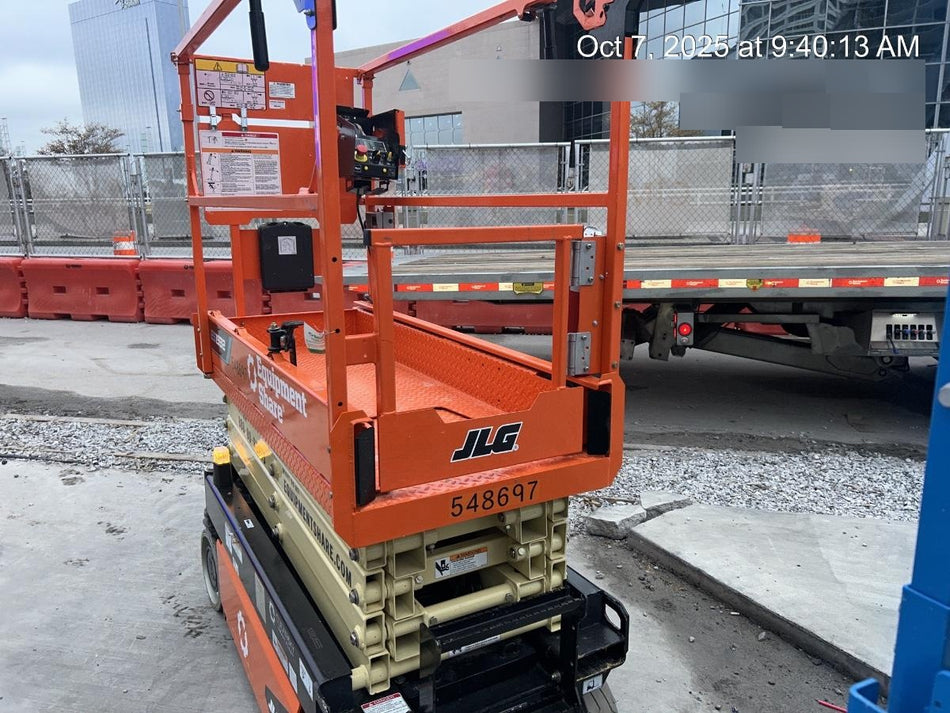 2025 JLG ES1932
