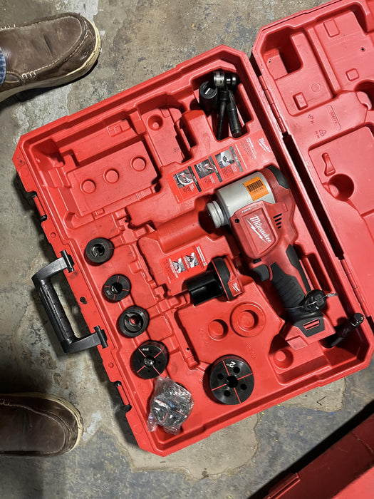 2021 MILWAUKEE 2676-22