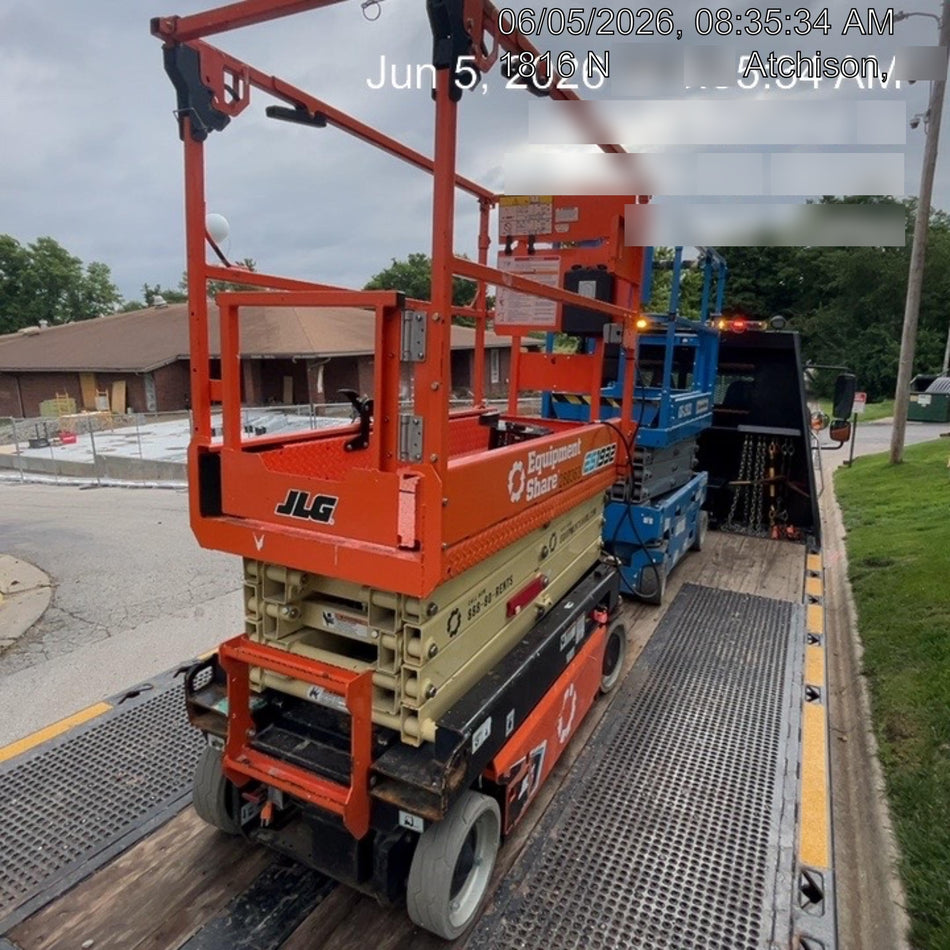 2022 JLG ES1932