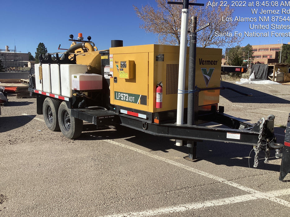 2021 Vac-Tron LP573XDT 500 Gallon Debris Tank w/ Hydraulic Tilt, two (2) 100 Gallon Water Tanks, Low Profile Torsion Axles (12,000 GVWR)