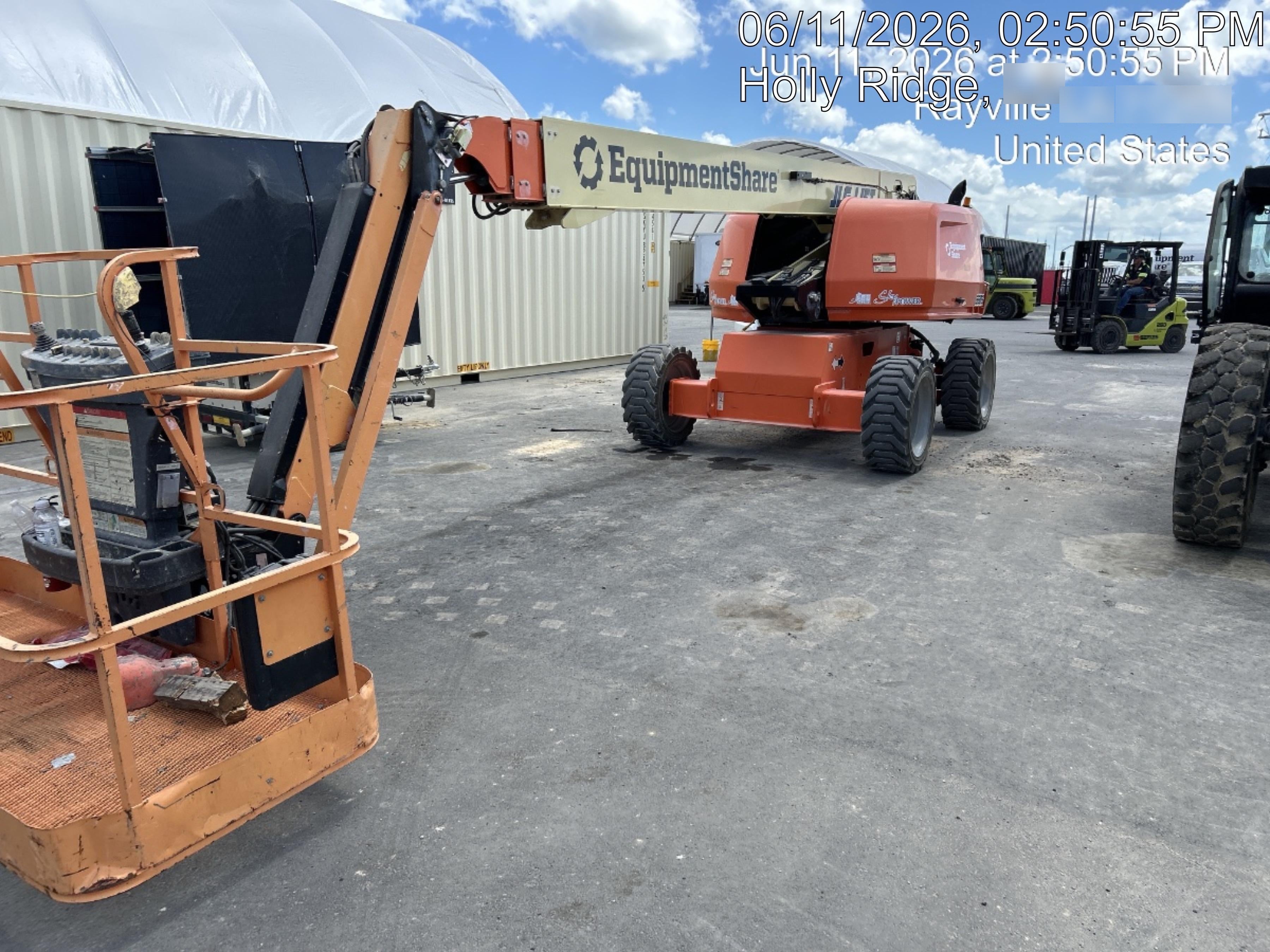 2022 JLG 660SJ