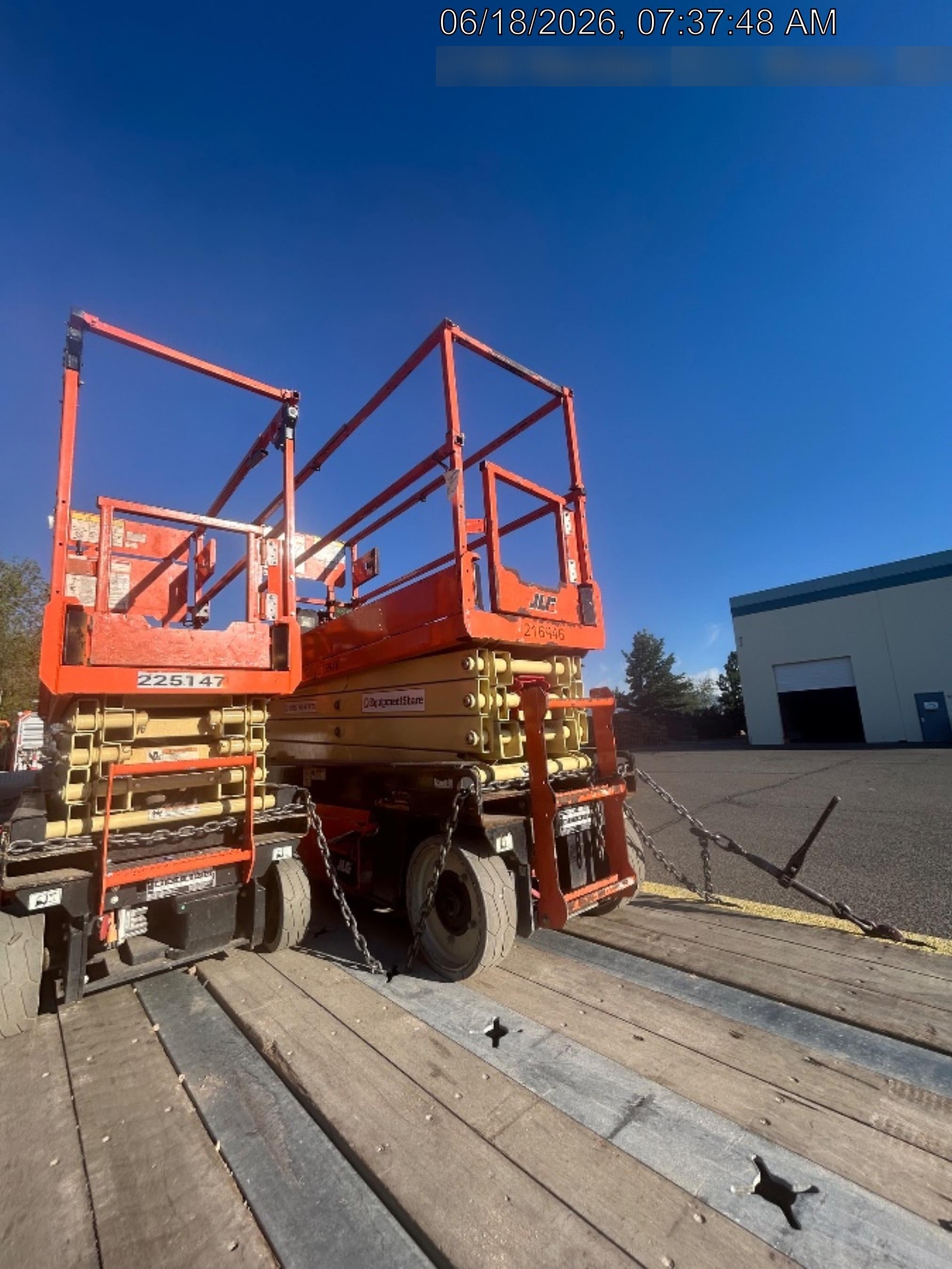 2022 JLG ES1932